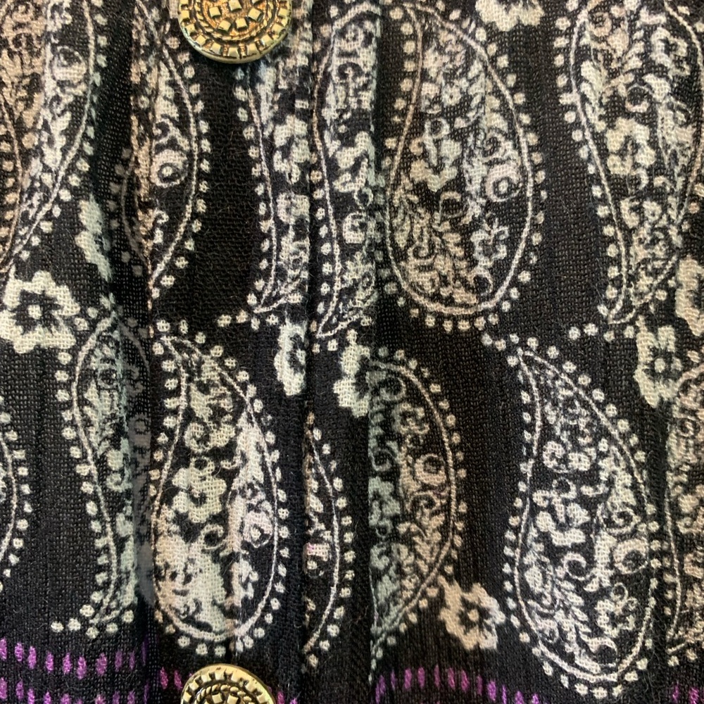 Women's Blouse - Picture 6 of 6